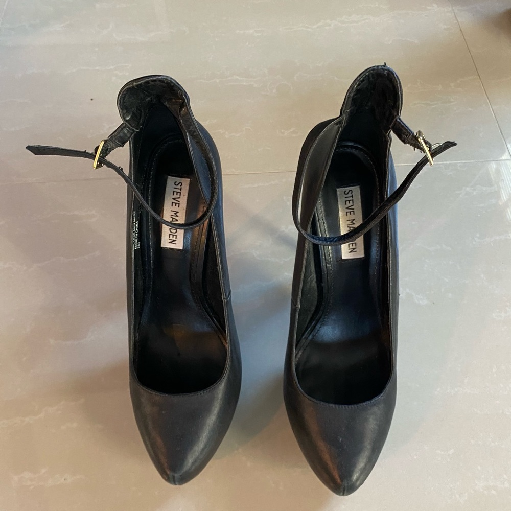 Steve Madden Larsa Leather Heels